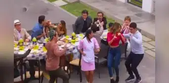 'Al fondo hay sitio': los Maldini y los Gonzáles se unen para celebrar la captura de Claudia Llanos 'Al fondo hay sitio': los Maldini y los Gonzáles se unen para celebrar la captura de Claudia Llanos