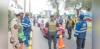 Cancelarán brevete a colectiveros agresores de inspectores de ATU Cancelarán brevete a colectiveros agresores de inspectores de ATU