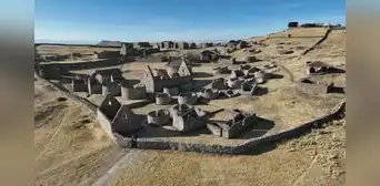 Arqueólogos hallan restos fúnebres de la época inca Arqueólogos hallan restos fúnebres de la época inca