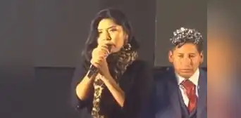 Yarita Lizeth detiene show para retirar a agresor: "No voy a permitir que un hombre esté pegándole a una mujer" Yarita Lizeth detiene show para retirar a agresor: "No voy a permitir que un hombre esté pegándole a una mujer"