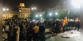 'Marcha Nacional': manifestantes se reúnen en la plaza San Martín a horas de la protesta 'Marcha Nacional': manifestantes se reúnen en la plaza San Martín a horas de la protesta