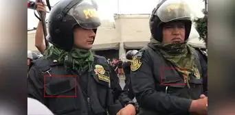 'Marcha nacional': policías no usan marbetes reglamentarios impidiendo ser identificados 'Marcha nacional': policías no usan marbetes reglamentarios impidiendo ser identificados
