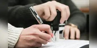 Modelo de constancia de trabajo en Word y PDF en Perú