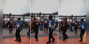 Jóvenes peruanos sacan sus mejores pasos de tunantada en el centro de Lima: “Qué elegancia” Jóvenes peruanos sacan sus mejores pasos de tunantada en el centro de Lima: “Qué elegancia”