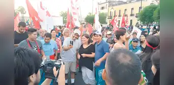 Rosa María Palacios marchó con la población por el adelanto electoral Rosa María Palacios marchó con la población por el adelanto electoral