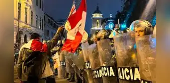 'Marcha Nacional': testigo narra la represión de la PNP a manifestantes puneñas 'Marcha Nacional': testigo narra la represión de la PNP a manifestantes puneñas