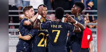 Real Madrid le dio vuelta y venció 3-2 al AC Milan en el Soccer Champions Tour 2023 Real Madrid le dio vuelta y venció 3-2 al AC Milan en el Soccer Champions Tour 2023