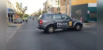Patrullero de la PNP atropella a 2 intervenidos en Arequipa: uno de ellos falleció Patrullero de la PNP atropella a 2 intervenidos en Arequipa: uno de ellos falleció