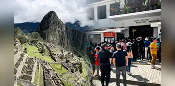 Boletos para visitar Machu Picchu se agotan ante interminables colas de turistas Boletos para visitar Machu Picchu se agotan ante interminables colas de turistas
