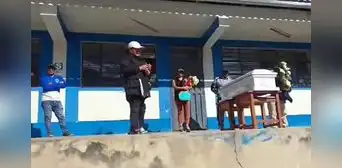 Niño falleció tras caer de bicicleta mientras iba a su colegio en La Libertad Niño falleció tras caer de bicicleta mientras iba a su colegio en La Libertad