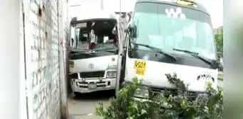 Santa Anita: choque de cústers del Chosicano deja 2 trabajadores municipales heridos
