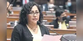 Fiscalía inicia investigación preliminar contra Karol Paredes