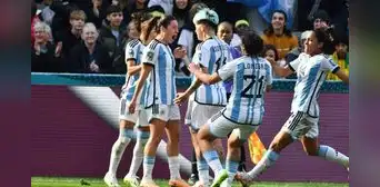 Argentina sigue con vida en el Mundial Femenino tras empatar 2-2 con Sudáfrica