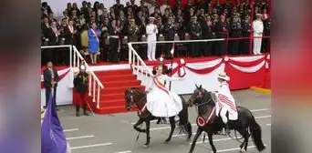 Con marinera y caballos de paso: así inició la Parada Militar por Fiestas Patrias Con marinera y caballos de paso: así inició la Parada Militar por Fiestas Patrias