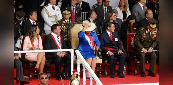 Dina Boluarte es captada con un sombrero durante la Gran Parada Militar 2023 Dina Boluarte es captada con un sombrero durante la Gran Parada Militar 2023