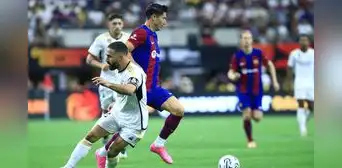 Barcelona derrotó 3-0 al Real Madrid en el superclásico español de pretemporada Barcelona derrotó 3-0 al Real Madrid en el superclásico español de pretemporada