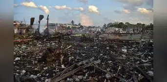 Tragedia en Tailandia: 12 muertos y más de 100 heridos por explosión en almacén de pirotécnicos Tragedia en Tailandia: 12 muertos y más de 100 heridos por explosión en almacén de pirotécnicos