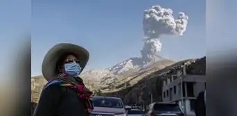 Cenizas del volcán Ubinas también se dispersaron hacia Puno Cenizas del volcán Ubinas también se dispersaron hacia Puno