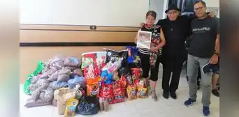 Mujer pidió comida para perros en vez de flores en su funeral: así se cumplió su última voluntad Mujer pidió comida para perros en vez de flores en su funeral: así se cumplió su última voluntad