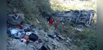 Accidente en Piura: a 13 se elevan los fallecidos en volcadura de bus que iba de San Martín a Tumbes Accidente en Piura: a 13 se elevan los fallecidos en volcadura de bus que iba de San Martín a Tumbes