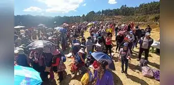 Cusco: ciudadanos llegan a Sacsayhuamán a dejar ofrendas a la Pachamama por inicio de nuevo año agrícola