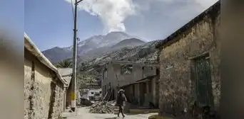 Explosiones de volcán Ubinas no paran y alcalde pide más apoyo Explosiones de volcán Ubinas no paran y alcalde pide más apoyo