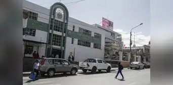Policías no pueden dejar vehículos frente a comisarías en Arequipa Policías no pueden dejar vehículos frente a comisarías en Arequipa