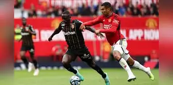 Manchester United venció 3-1 a Lens de Francia en partido amistoso de pretemporada Manchester United venció 3-1 a Lens de Francia en partido amistoso de pretemporada