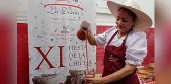 La chicha, el líquido vital de la picantería arequipeña La chicha, el líquido vital de la picantería arequipeña