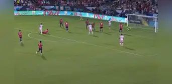 Golazo de Messi desde fuera del área: zurdazo potente para el 1-0 ante FC Dallas