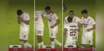 Alfonso Barco rompió en llanto tras el partido y tuvo que ser consolado por sus compañeros Alfonso Barco rompió en llanto tras el partido y tuvo que ser consolado por sus compañeros