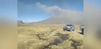 Volcán Ubinas sigue emitiendo ceniza y bloques balísticosen Moquegua Volcán Ubinas sigue emitiendo ceniza y bloques balísticosen Moquegua