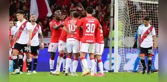 River Plate cayó 8-9 en penales contra Inter Porto Alegre y quedó eliminado de la Copa Libertadores River Plate cayó 8-9 en penales contra Inter Porto Alegre y quedó eliminado de la Copa Libertadores
