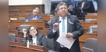 Congresista Jorge Luis Flores Ancachi también pide que se archive su proceso con Ley Soto Congresista Jorge Luis Flores Ancachi también pide que se archive su proceso con Ley Soto