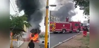 Comas: bus se incendió en plena avenida Túpac Amaru Comas: bus se incendió en plena avenida Túpac Amaru