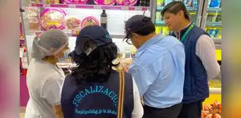 ¡Cierran Tambo en La Molina! Local incumplía normas sanitarias y productos estaban mal conservados ¡Cierran Tambo en La Molina! Local incumplía normas sanitarias y productos estaban mal conservados
