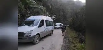 Delincuentes vestidos de policías asaltan a escolares que viajan a participar de olimpiadas en Puno Delincuentes vestidos de policías asaltan a escolares que viajan a participar de olimpiadas en Puno