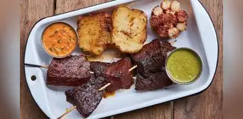 ¿Anticuchos veganos de Lima? Dónde los venden, cómo se preparan, cuánto cuestan y más