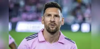 ¿Dónde juega Lionel Messi y cuál es el monto que gana el futbolista argentino? ¿Dónde juega Lionel Messi y cuál es el monto que gana el futbolista argentino?