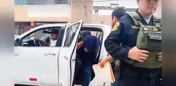 Policías arrestados por extorsionar a traficantes de drogas en Trujillo