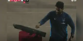 Sebastián Abreu rompió la pantalla del VAR tras el empate de ADT ante Vallejo al último minuto Sebastián Abreu rompió la pantalla del VAR tras el empate de ADT ante Vallejo al último minuto