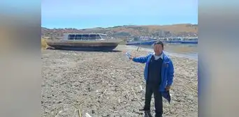 Piden puerto flotante porque lago Titicaca se seca en Puno Piden puerto flotante porque lago Titicaca se seca en Puno