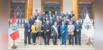 César Acuña cambió a 15 funcionarios de confianza en GORE La Libertad César Acuña cambió a 15 funcionarios de confianza en GORE La Libertad