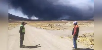 Cenizas del volcán Ubinas dejaron en tinieblas San Juan de Tarucani en Arequipa