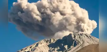 Alerta por volcán Ubinas: una serie de explosiones se registraron en las últimas horas Alerta por volcán Ubinas: una serie de explosiones se registraron en las últimas horas