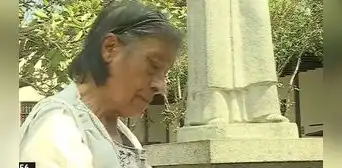 "Los veo usar mucho el celular": abuelita pide por sus nietos y deja carta en el pozo de Santa Rosa "Los veo usar mucho el celular": abuelita pide por sus nietos y deja carta en el pozo de Santa Rosa