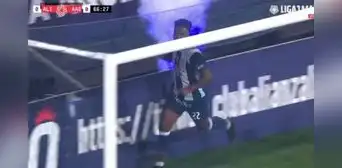 Aldair Rodríguez se vistió de '9', marcó el 1-0 de Alianza Lima y le regresa la punta del acumulado
