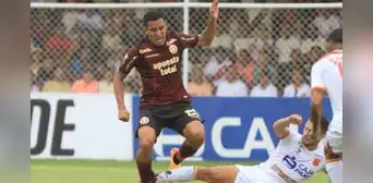 La frase de lamento de Alex Valera tras empate de Universitario: "Ya no podemos equivocarnos" La frase de lamento de Alex Valera tras empate de Universitario: "Ya no podemos equivocarnos"