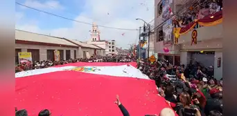 “¡Viva Tacna!”: ciudadanos conmovieron al entonar 'Mi patria y mi bandera' “¡Viva Tacna!”: ciudadanos conmovieron al entonar 'Mi patria y mi bandera'