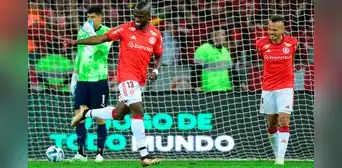 Bolívar se despide de la Libertadores: Internacional venció 2-0 por la vuelta de cuartos de final